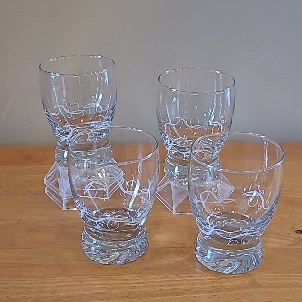 SMALL CLEAR GLASS TUMBLER Swirl Detail Whisky Shot Glasses, Set of 4 - Picture 3 of 14